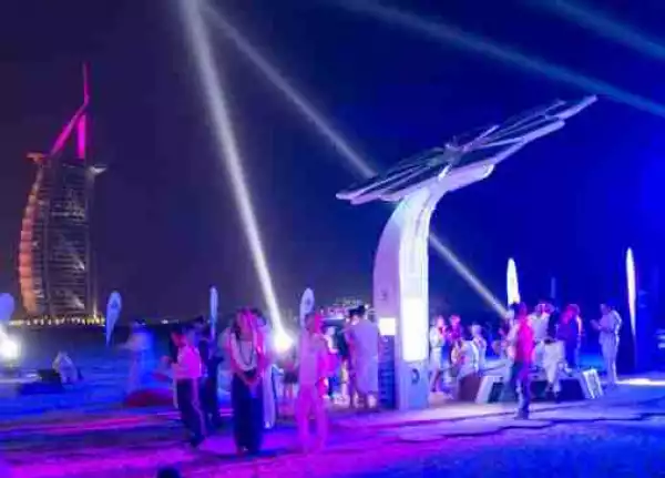 Checkout Dubai’s Smart Trees Have Wifi And Can Charge Phones (Photos) 